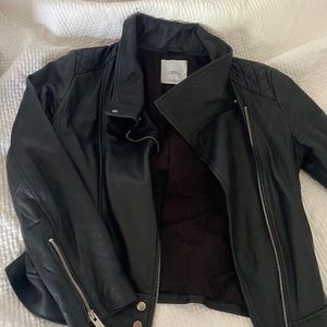 Great leather jacket! In great shape
